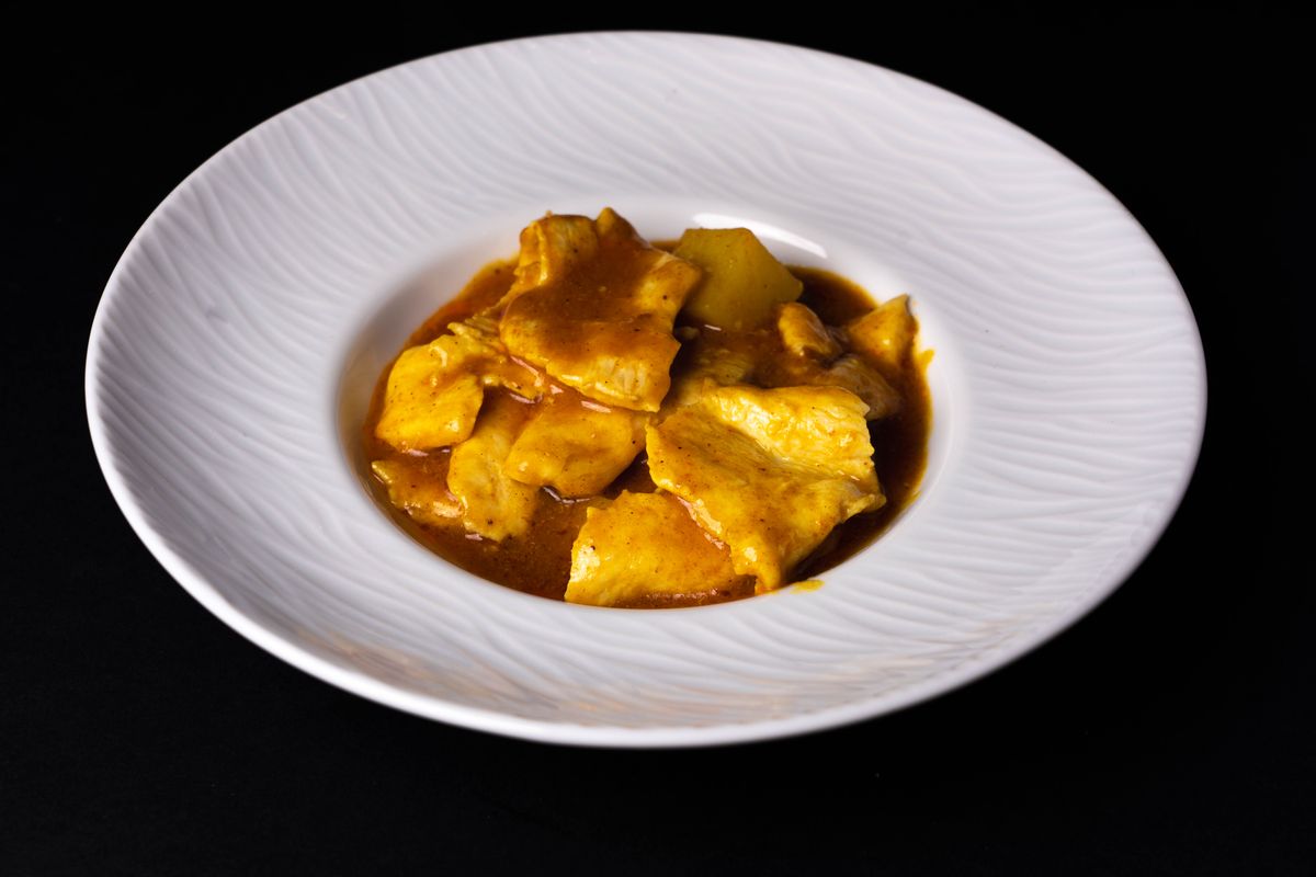 Pollo al curry con arroz