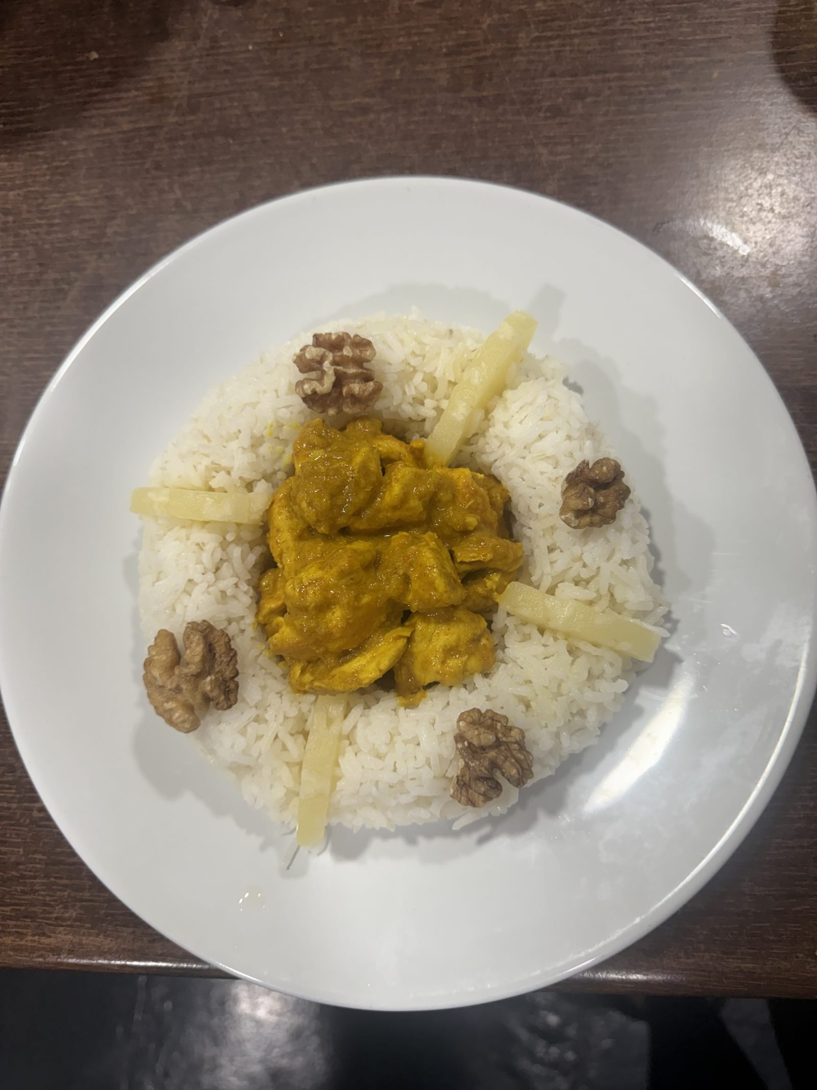Pollo al curry con arroz